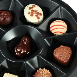 Czekoladki na Dzień Chłopaka Vintage White no.1 z imieniem Twojego chłopaka - MountBlanc - 4