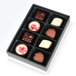 Czekoladki Chocolate Box White Mini, zaproszenie na komunię z Twoim zdjęciem i tekstem - MountBlanc - 3