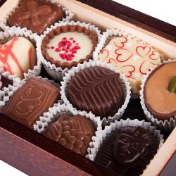 Czekoladowy upominek z okazji ślubu Smooth Dark z imionami Państwa Młodych - MountBlanc - 3