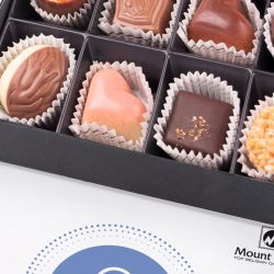 Czekoladki Premium White Mini z okazji Pierwszej Komunii Świętej dla chłopca - MountBlanc - 3