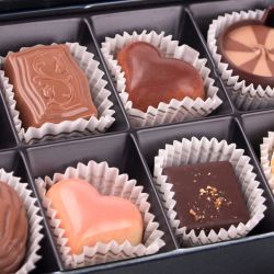 Czekoladki Premium White Mini z okazji Pierwszej Komunii Świętej dla chłopca - MountBlanc - 4