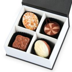 Czekoladowy upominek dla emeryta Finesse Black no.1 z życzeniami - MountBlanc - 3