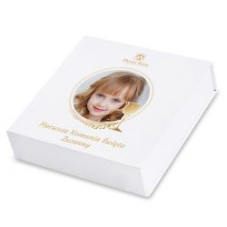 Bombonierka na Pierwszą Komunię Świętą dla dziewczynki Finesse White no.3 z Twoim zdjęciem i imieniem - MountBlanc - 2