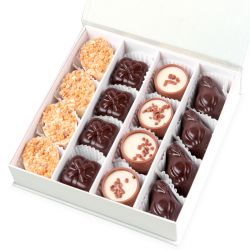 Bombonierka na Pierwszą Komunię Świętą dla dziewczynki Finesse White no.3 z Twoim zdjęciem i imieniem - MountBlanc - 3