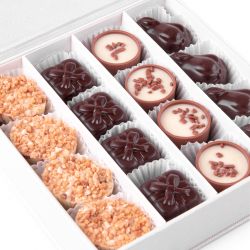 Bombonierka na Pierwszą Komunię Świętą dla dziewczynki Finesse White no.3 z Twoim zdjęciem i imieniem - MountBlanc - 4