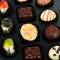 Bombonierka z pralinami Chocolate Box Black - MountBlanc - 4