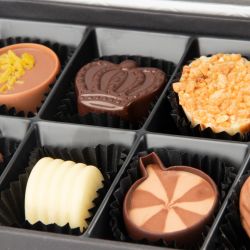 Belgijskie pralinki Chocolate Box Mini Silver - MountBlanc - 4