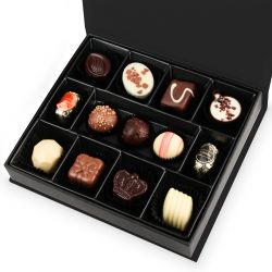 Czekoladki urodzinowe Chocolate Box Medium Black z Twoimi życzeniami