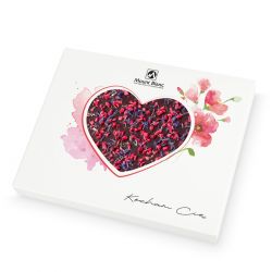 Chocolate Heart Box no.8 Czekoladowe serce deserowa z malinami i płatkami chabrów