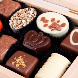 Praliny dla kobiety Decor Light z Twoimi życzeniami