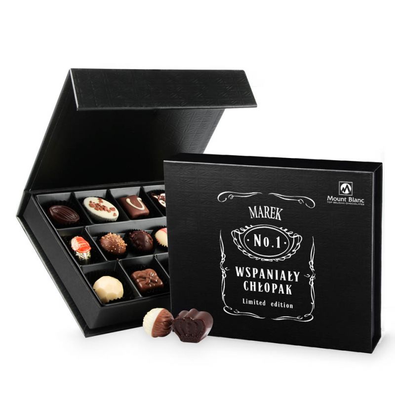 Bombonierka dla chłopaka Chocolate Box Medium Black z imieniem - MountBlanc - 1