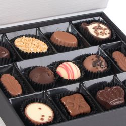 Czekoladki firmowe Chocolate Box White Medium z Twoimi logo - MountBlanc - 4