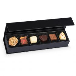Czekoladki świąteczne dla firm Christmas Chocolate Box Long Black Mini z logo i życzeniami - MountBlanc - 3