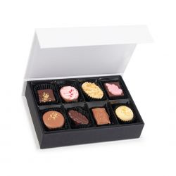 Czekoladki na Dzień Kobiet Chocolate Box Mini White z Twoimi życzeniami - MountBlanc - 3