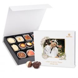 Czekoladki na pierwszą komunię Chocolate Box Medium White z Twoim zdjęciem i życzeniami
