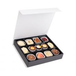 Czekoladki na pierwszą komunię Chocolate Box Medium White z Twoim zdjęciem i życzeniami